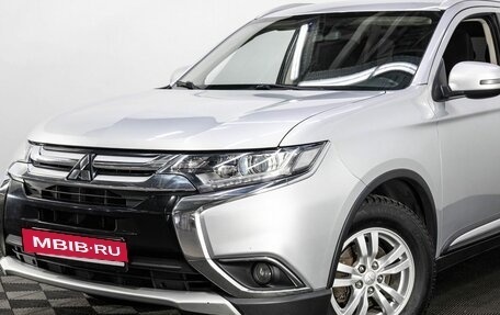 Mitsubishi Outlander III рестайлинг 3, 2016 год, 1 890 000 рублей, 7 фотография