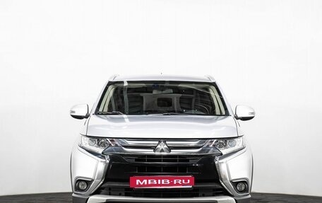 Mitsubishi Outlander III рестайлинг 3, 2016 год, 1 890 000 рублей, 2 фотография