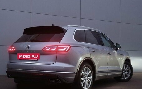 Volkswagen Touareg III, 2018 год, 2 750 000 рублей, 2 фотография