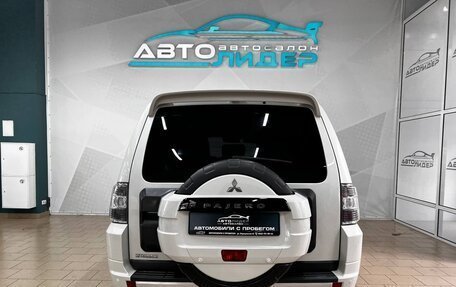 Mitsubishi Pajero IV, 2013 год, 2 329 000 рублей, 3 фотография