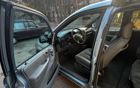 Chrysler Town & Country IV, 2004 год, 480 000 рублей, 10 фотография