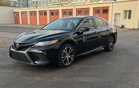 Toyota Camry, 2019 год, 2 700 000 рублей, 3 фотография