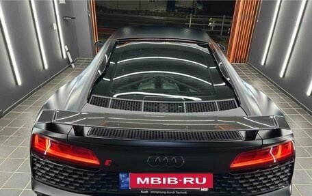 Audi R8, 2021 год, 15 000 000 рублей, 4 фотография