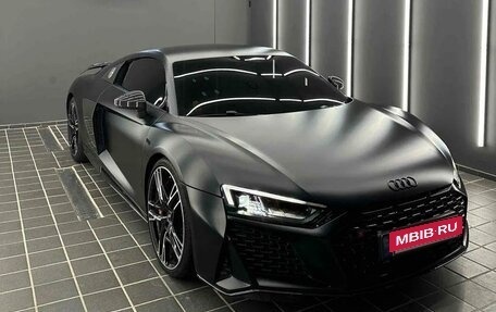 Audi R8, 2021 год, 15 000 000 рублей, 5 фотография