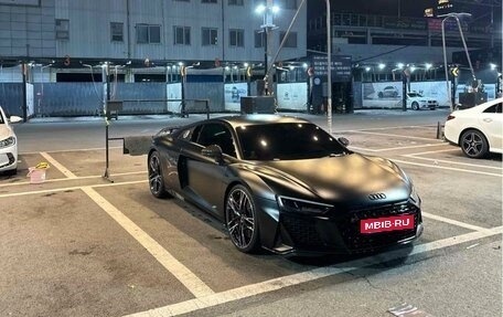 Audi R8, 2021 год, 15 000 000 рублей, 12 фотография