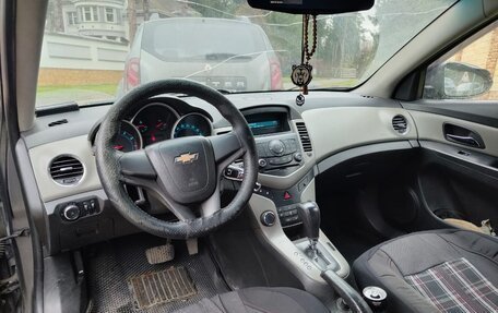 Chevrolet Cruze II, 2011 год, 500 000 рублей, 9 фотография