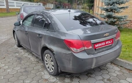 Chevrolet Cruze II, 2011 год, 500 000 рублей, 3 фотография