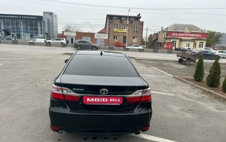 Toyota Camry, 2017 год, 2 490 000 рублей, 2 фотография