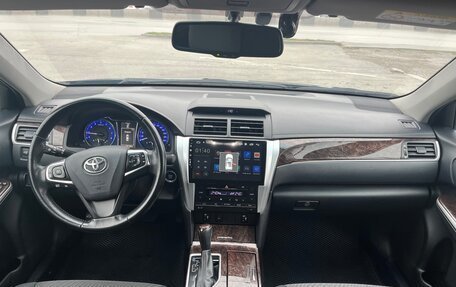 Toyota Camry, 2017 год, 2 490 000 рублей, 9 фотография