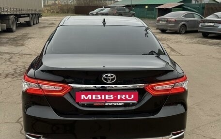 Toyota Camry, 2023 год, 4 200 000 рублей, 4 фотография