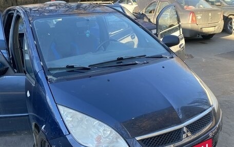 Mitsubishi Colt VI рестайлинг, 2005 год, 330 000 рублей, 2 фотография