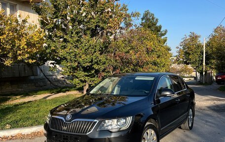 Skoda Superb III рестайлинг, 2013 год, 1 400 000 рублей, 1 фотография