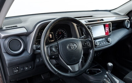 Toyota RAV4, 2017 год, 2 459 000 рублей, 14 фотография