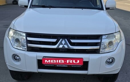 Mitsubishi Pajero IV, 2011 год, 2 650 000 рублей, 3 фотография