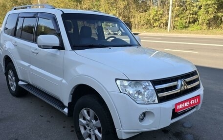 Mitsubishi Pajero IV, 2011 год, 2 650 000 рублей, 9 фотография