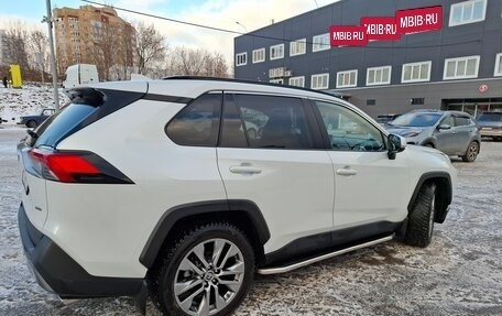 Toyota RAV4, 2021 год, 4 200 000 рублей, 12 фотография