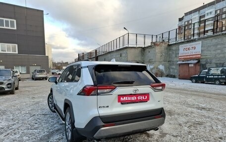 Toyota RAV4, 2021 год, 4 200 000 рублей, 15 фотография