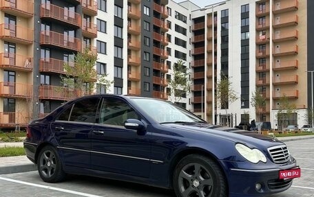 Mercedes-Benz C-Класс, 2006 год, 840 000 рублей, 1 фотография