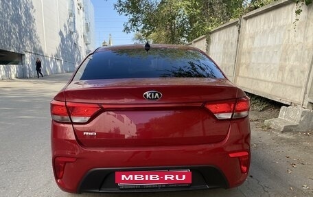 KIA Rio IV, 2018 год, 1 300 000 рублей, 5 фотография