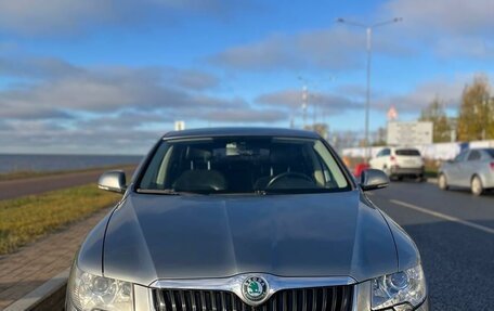 Skoda Superb III рестайлинг, 2012 год, 1 050 000 рублей, 11 фотография