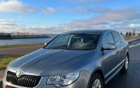 Skoda Superb III рестайлинг, 2012 год, 1 050 000 рублей, 12 фотография