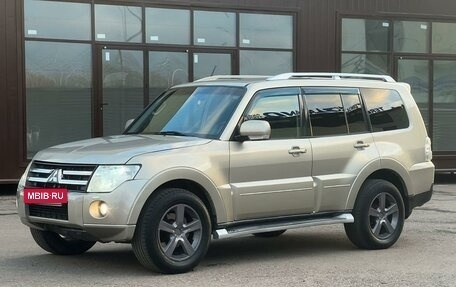 Mitsubishi Pajero IV, 2006 год, 1 600 000 рублей, 2 фотография