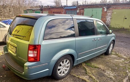 Chrysler Voyager IV, 2008 год, 1 070 000 рублей, 3 фотография