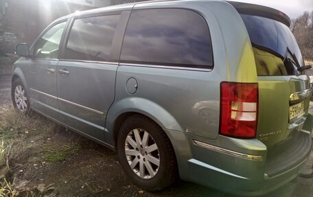 Chrysler Voyager IV, 2008 год, 1 070 000 рублей, 4 фотография