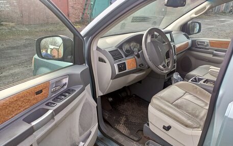 Chrysler Voyager IV, 2008 год, 1 070 000 рублей, 5 фотография