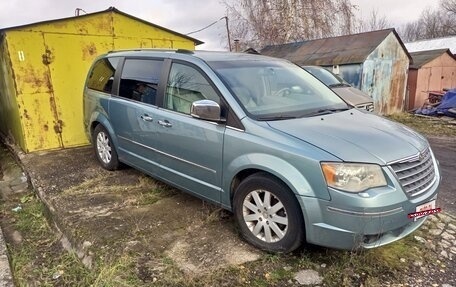 Chrysler Voyager IV, 2008 год, 1 070 000 рублей, 2 фотография