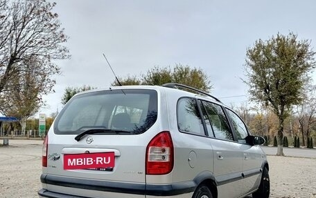 Opel Zafira A рестайлинг, 2003 год, 749 999 рублей, 18 фотография