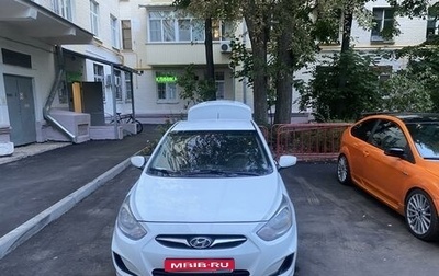 Hyundai Solaris II рестайлинг, 2013 год, 645 000 рублей, 1 фотография