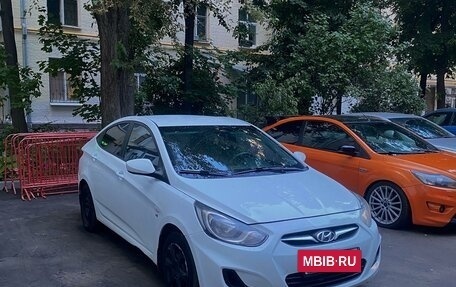 Hyundai Solaris II рестайлинг, 2013 год, 645 000 рублей, 3 фотография