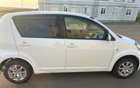 Toyota Passo III, 2004 год, 350 000 рублей, 4 фотография