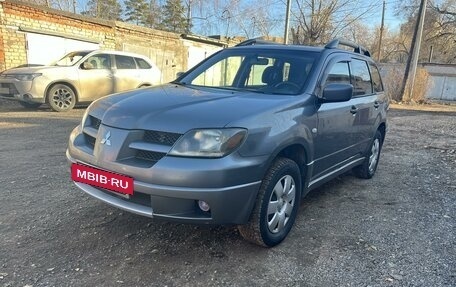 Mitsubishi Outlander III рестайлинг 3, 2004 год, 680 000 рублей, 2 фотография