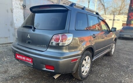 Mitsubishi Outlander III рестайлинг 3, 2004 год, 680 000 рублей, 4 фотография