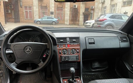 Mercedes-Benz C-Класс, 1995 год, 147 000 рублей, 9 фотография