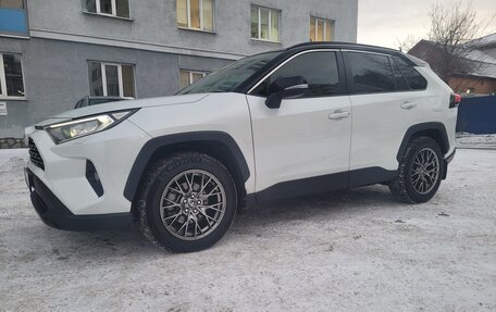 Toyota RAV4, 2020 год, 3 600 000 рублей, 12 фотография