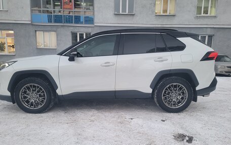 Toyota RAV4, 2020 год, 3 600 000 рублей, 14 фотография