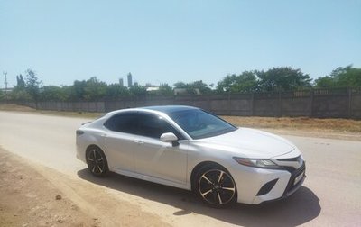 Toyota Camry, 2018 год, 2 600 000 рублей, 1 фотография