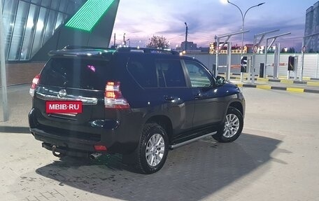 Toyota Land Cruiser Prado 150 рестайлинг 2, 2015 год, 4 100 000 рублей, 6 фотография