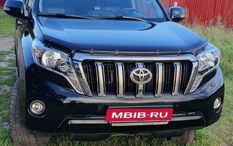 Toyota Land Cruiser Prado 150 рестайлинг 2, 2015 год, 4 100 000 рублей, 11 фотография