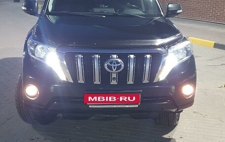 Toyota Land Cruiser Prado 150 рестайлинг 2, 2015 год, 4 100 000 рублей, 8 фотография