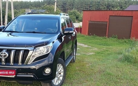 Toyota Land Cruiser Prado 150 рестайлинг 2, 2015 год, 4 100 000 рублей, 14 фотография