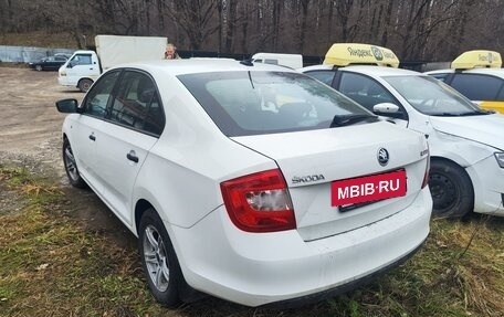 Skoda Rapid I, 2017 год, 800 000 рублей, 2 фотография