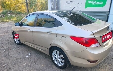 Hyundai Solaris II рестайлинг, 2012 год, 899 999 рублей, 5 фотография