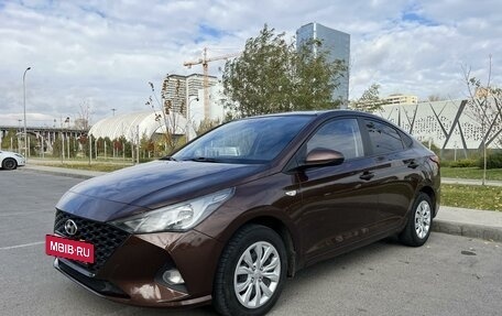 Hyundai Solaris II рестайлинг, 2021 год, 1 275 000 рублей, 8 фотография