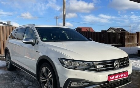 Volkswagen Passat B8 рестайлинг, 2019 год, 2 980 000 рублей, 1 фотография