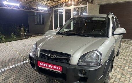 Hyundai Tucson III, 2008 год, 1 100 000 рублей, 2 фотография