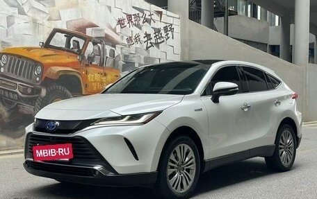 Toyota Harrier, 2022 год, 4 660 000 рублей, 3 фотография